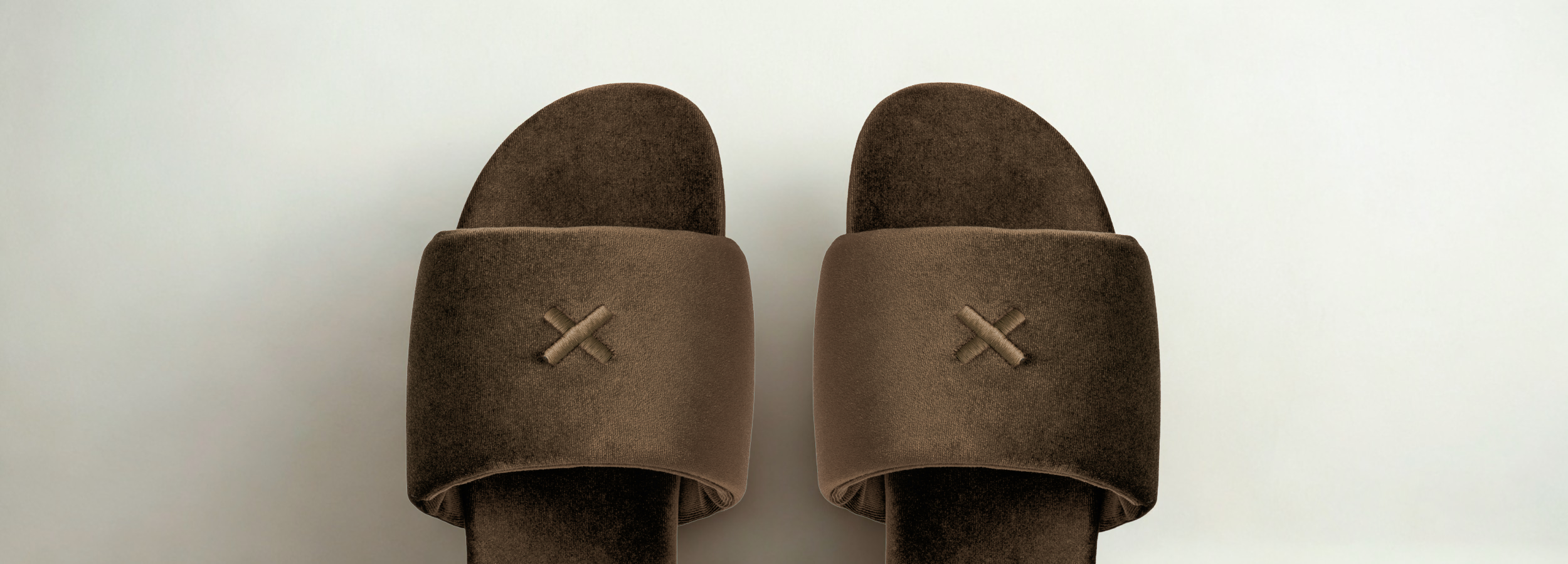 Men's House Slippers & Slides