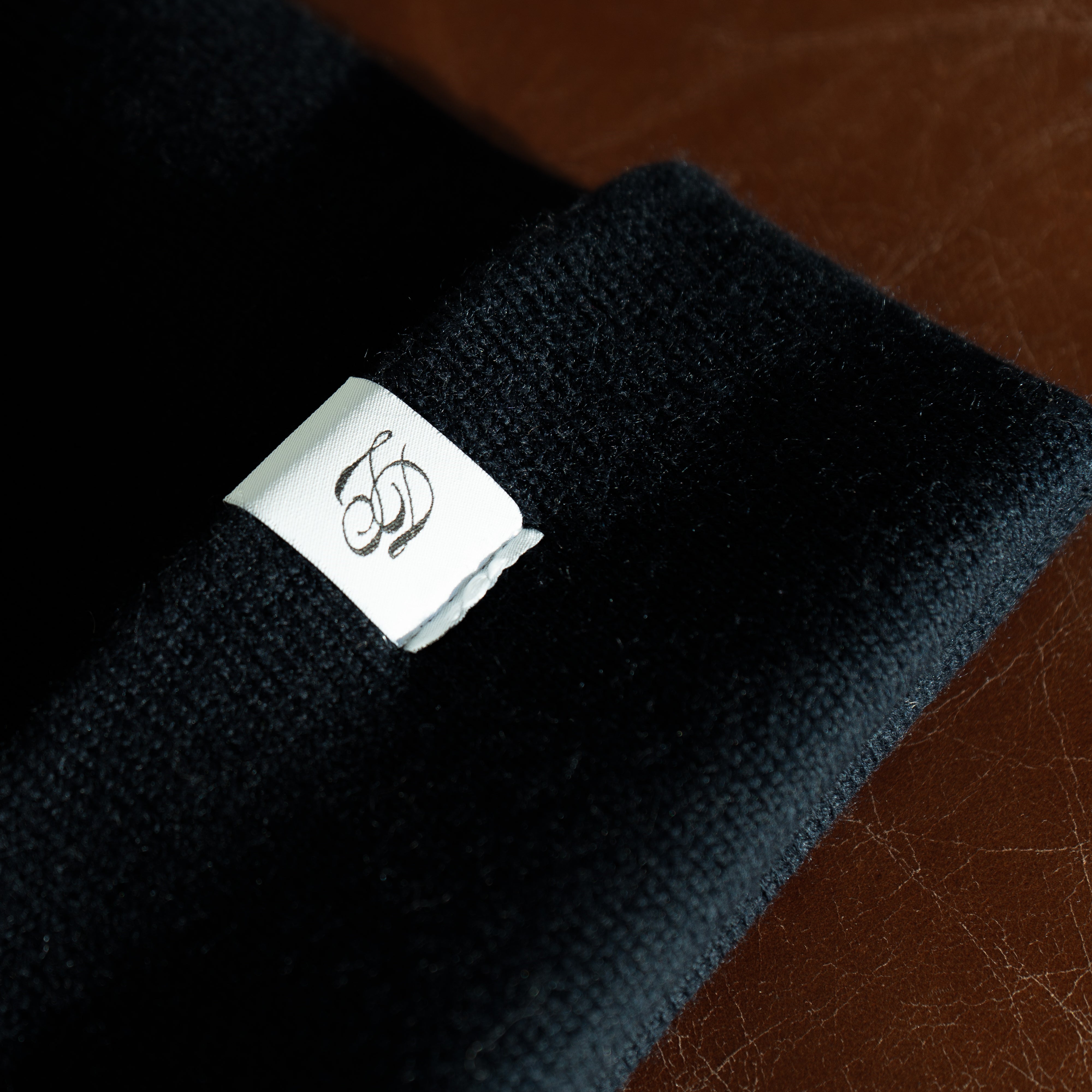 Classic Cuffed Beanie - Black