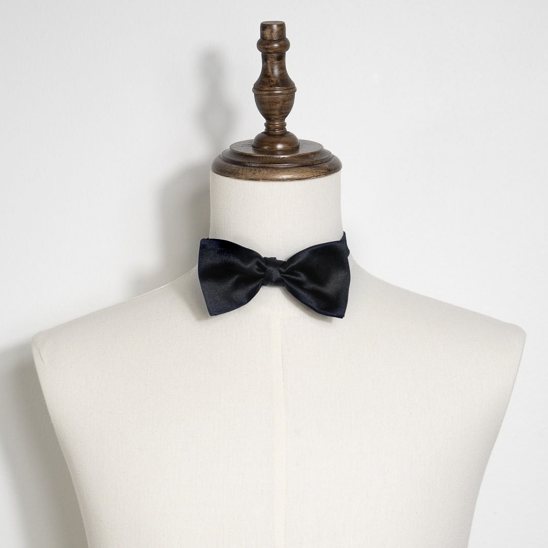 Classic Satin Bow Tie - Black