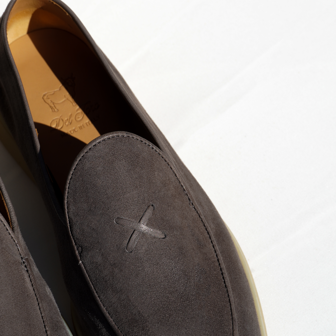 Men's Chocolate Suede Viaggio Loafer