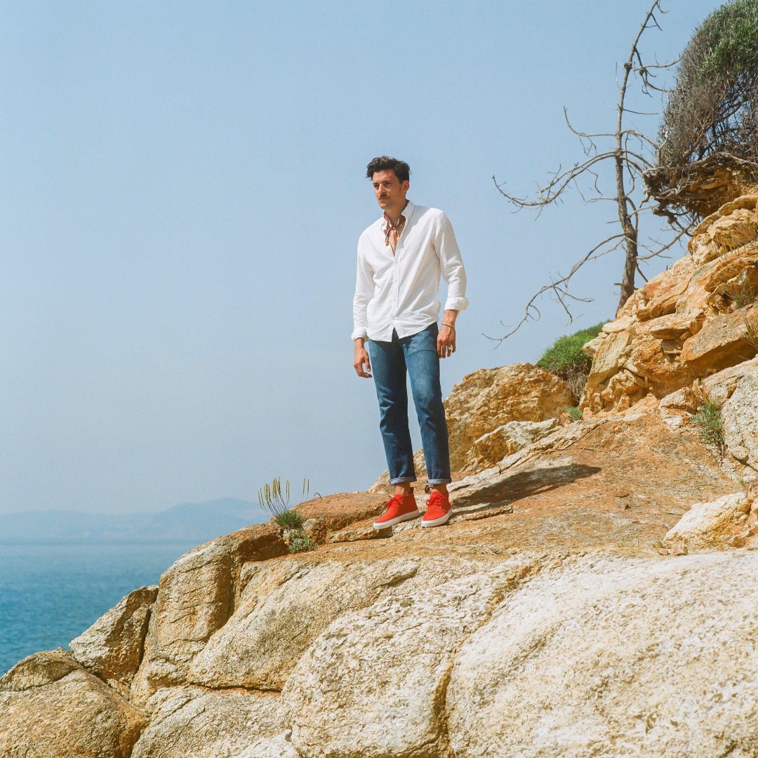 Men's Rosso Perforated Suede Chukka Sneaker