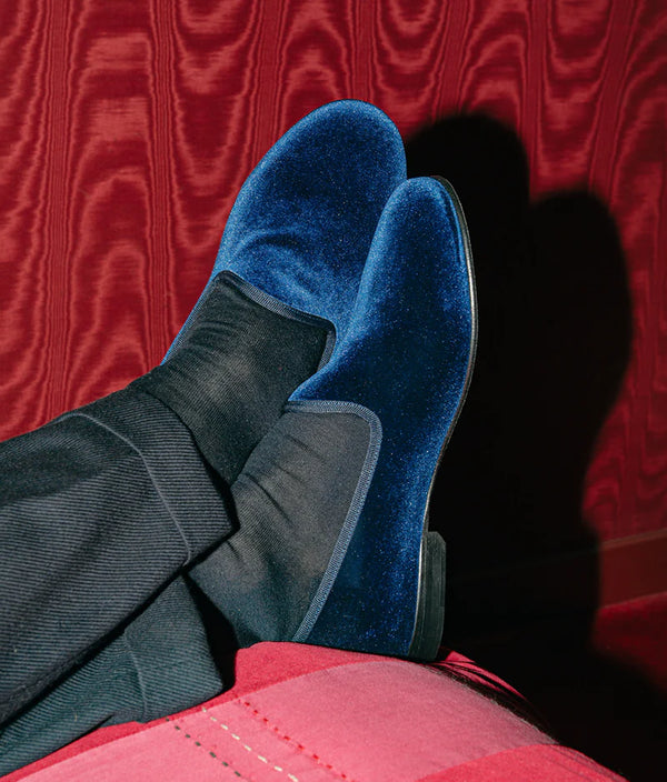 Do You Wear Socks With Loafers? Your Guide to Wearing Loafers With