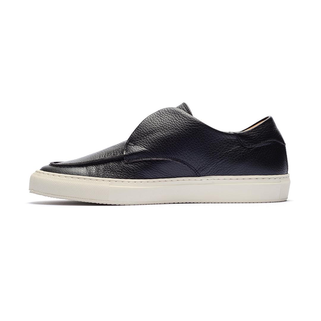 Men's Pebbled Black Leather Pitti Sneaker