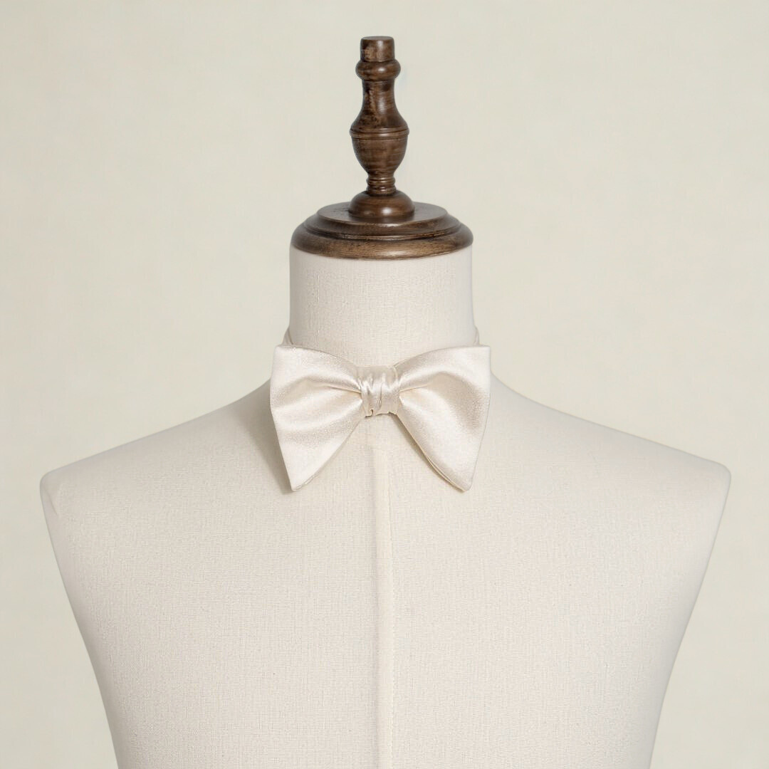 Satin Butterfly Bow Tie - Vintage White