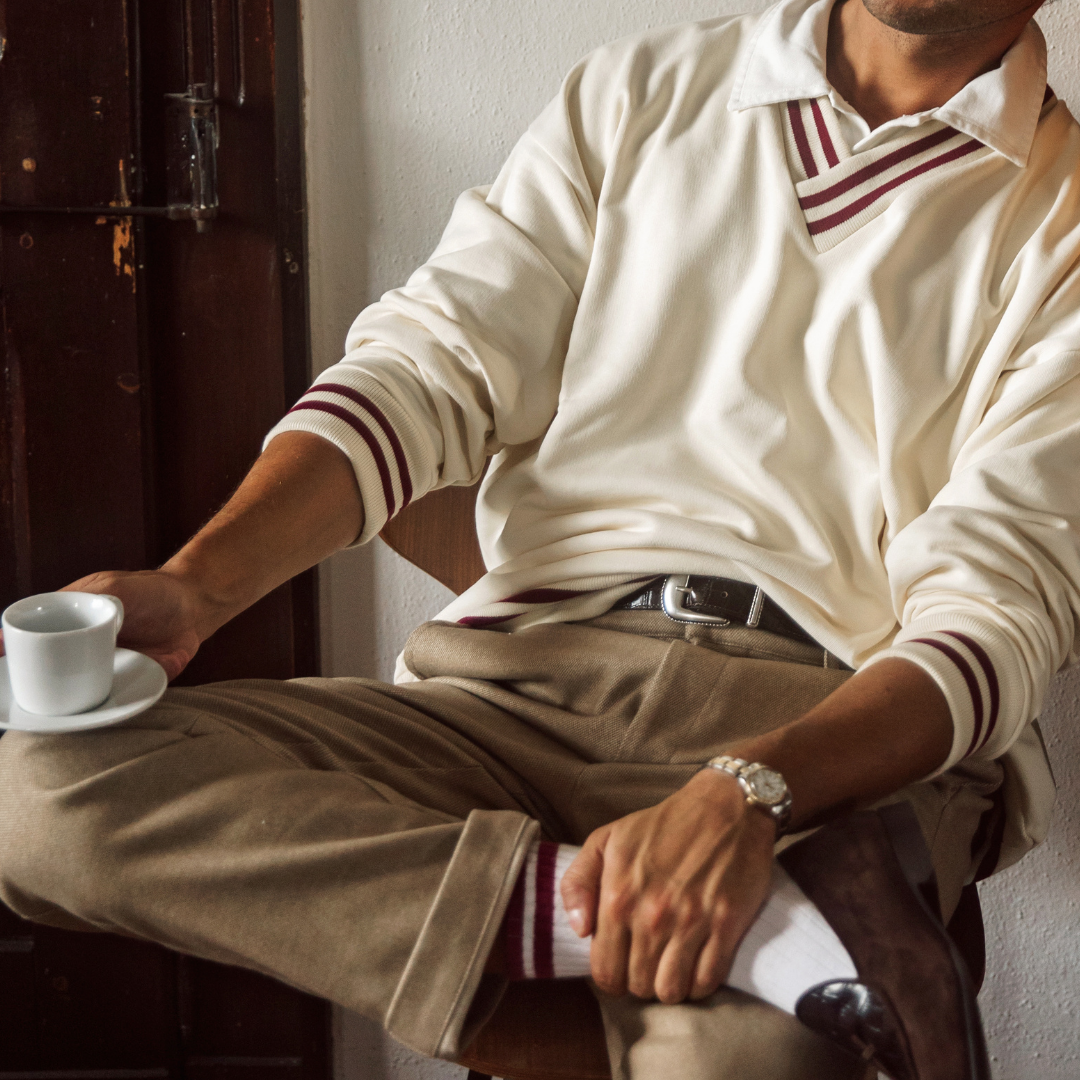 Vintage Club V-Neck Sweatshirt - Panna / Burgundy Trim