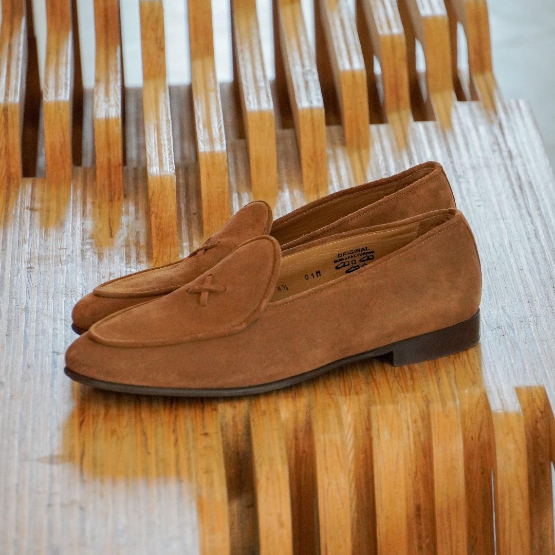 新品】AUXCA. オーカ Suede Cowskin-Coin Loafer 新品】AUXCA. オーカ Suede Cowskin-Coin Loafer