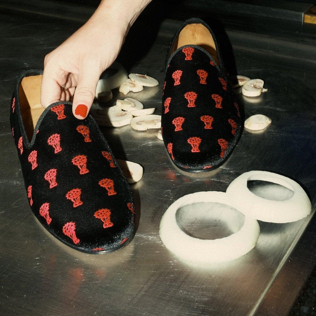 Benihana x Del Toro Women's Red Flower Velvet Slipper II