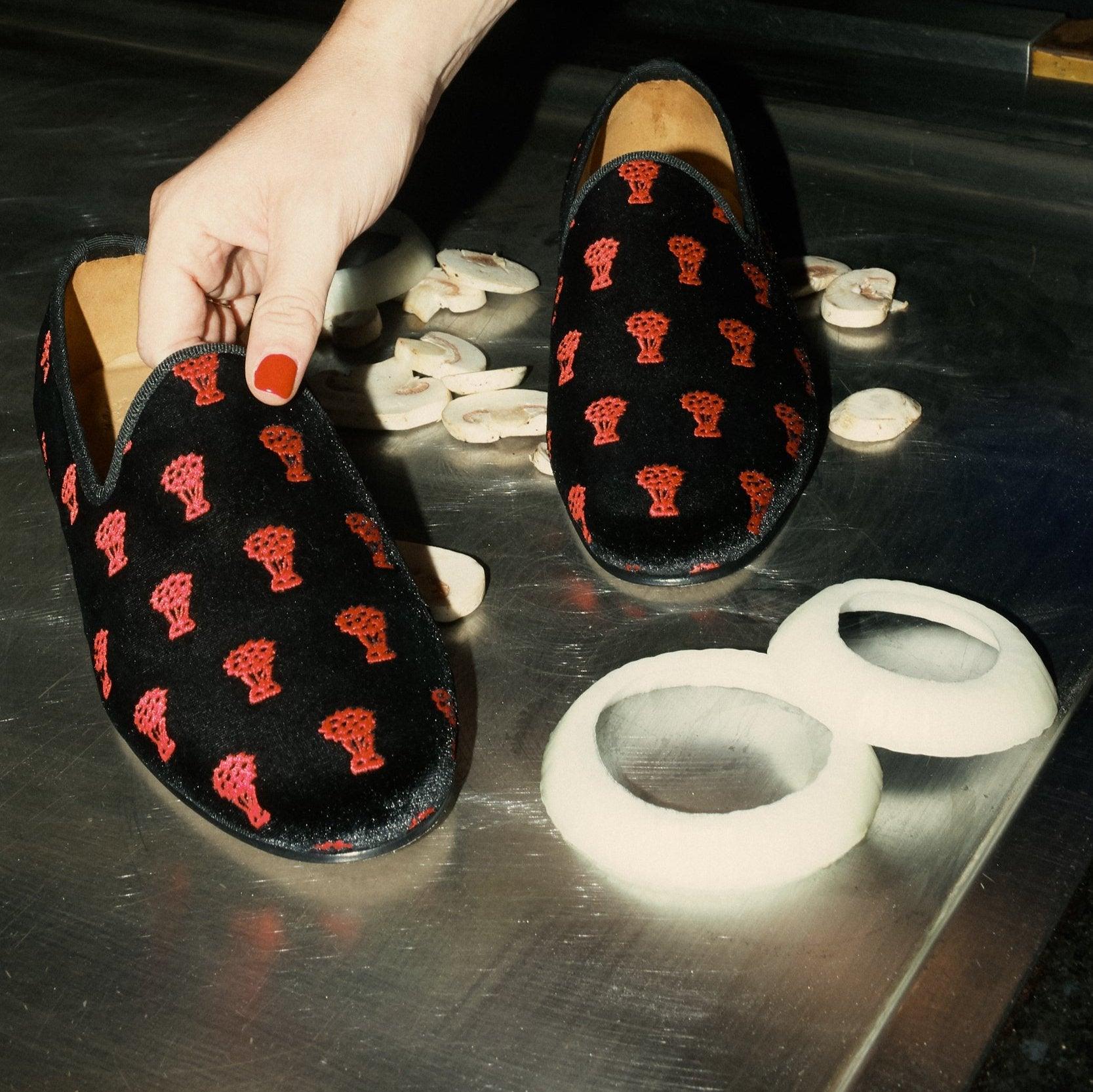 Benihana x Del Toro Women's Red Flower Velvet Slipper II