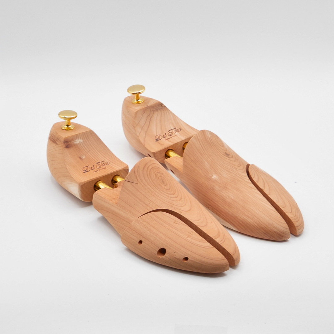 Del Toro Adjustable Cedar Shoe Tree