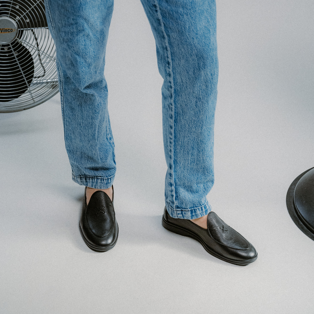 Men's Black Pebbled Leather Viaggio Loafer