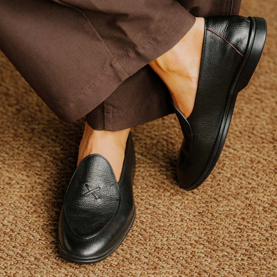 Men's Black Pebbled Leather Viaggio Loafer