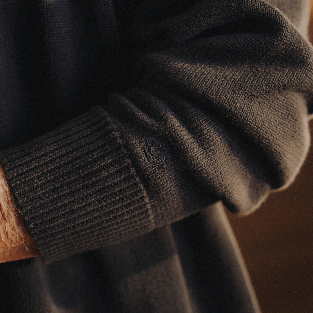 Men's Vintage Fit Cardigan - Solid Navy