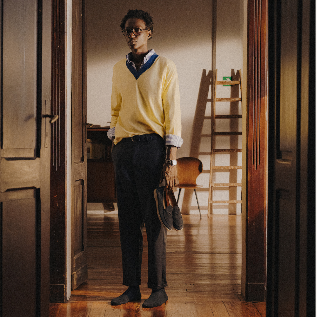 Men's Vintage V-Neck Sweater - Vintage Yellow
