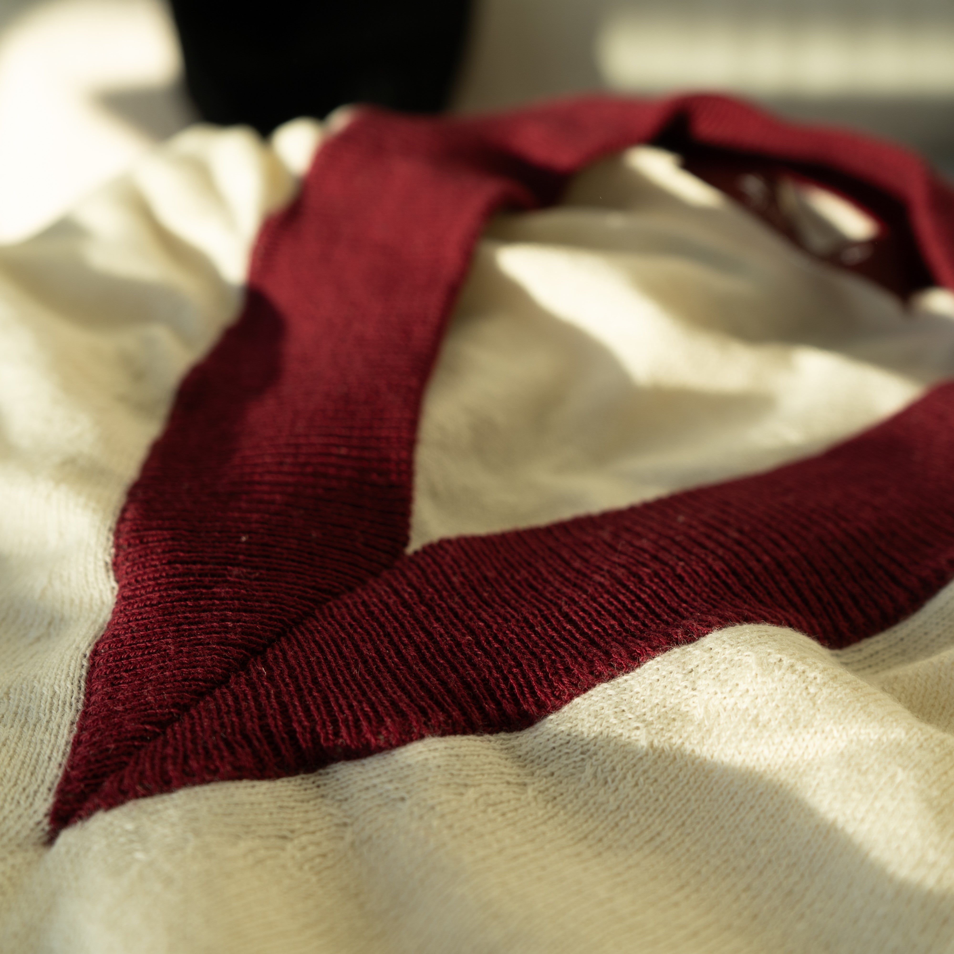 Women's Vintage V-Neck Sweater - Vintage White / Burgundy